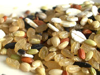 玄米にブレンドする雑穀、食のノーベル賞と言われる[スロープード大賞審査員特別賞]受賞。
